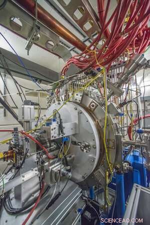 Pioneering Electron Gun Innovation for LCLS-II X‑ray Laser Upgrade