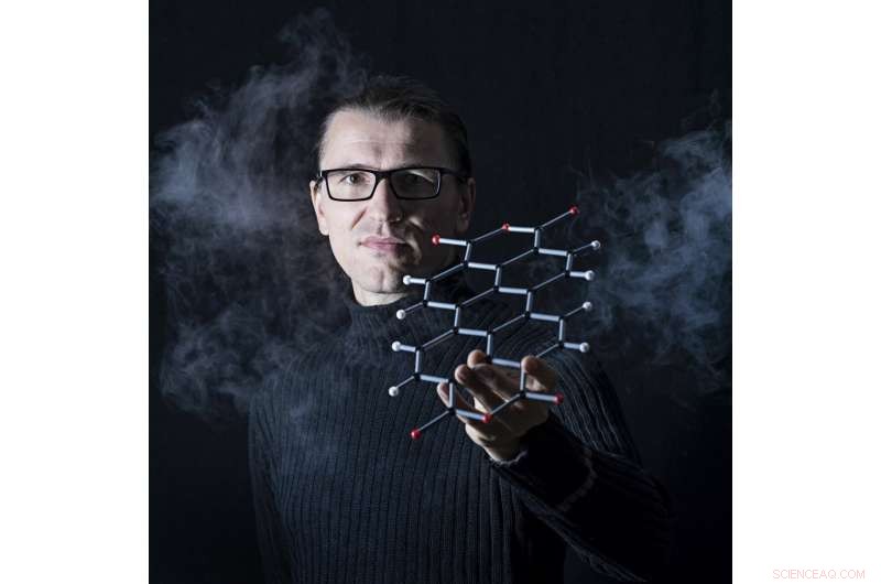 Revolutionary Quantum‑Dot Microscope Reveals Electric Potentials of Individual Atoms