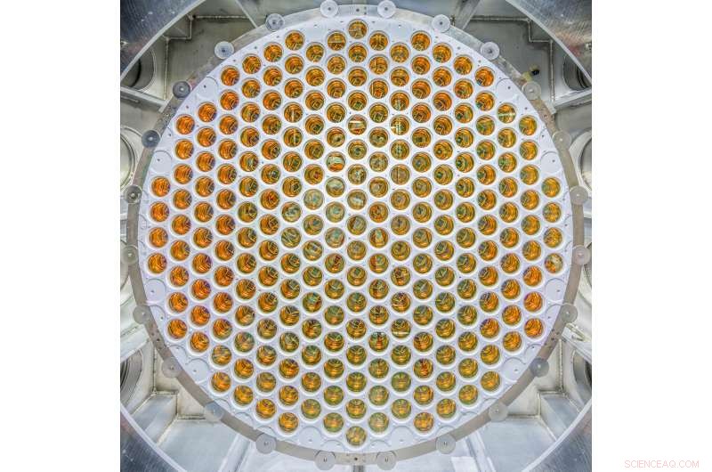 Scientists Complete Assembly of the Largest U.S. Dark Matter Experiment