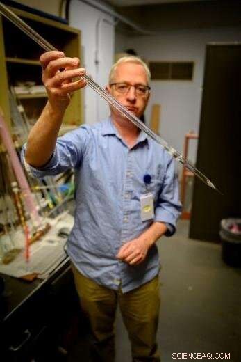 Nano‑Particle Boost Enhances Power and Eye Safety of Fiber Lasers