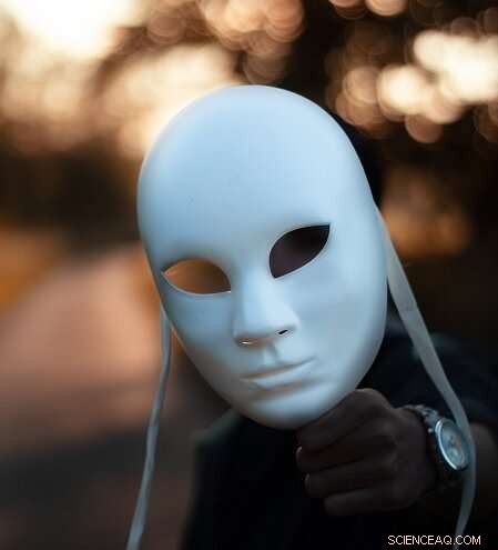 Secure Quantum‑Network Protocol Enables Truly Anonymous Communication