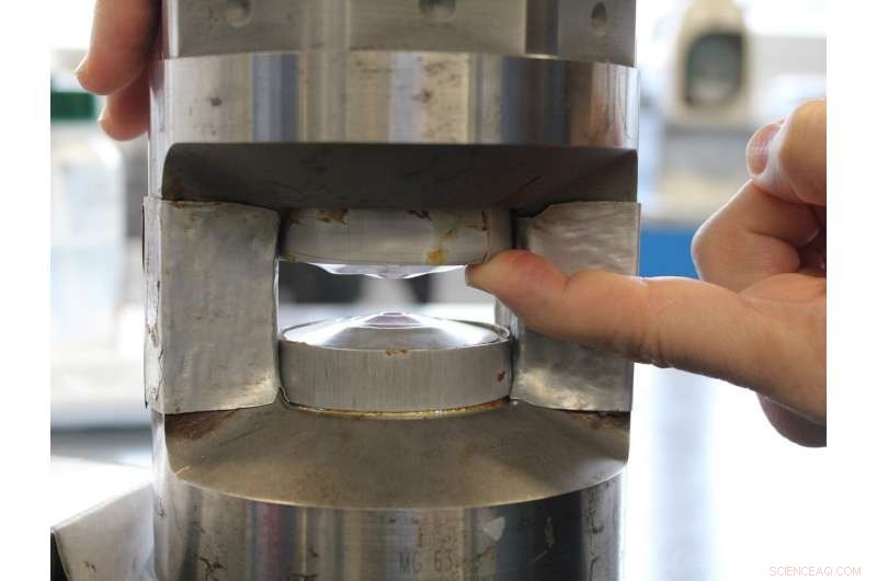 Innovative Anvil Designs for Advanced Paris-Edinburgh Pressure Cells