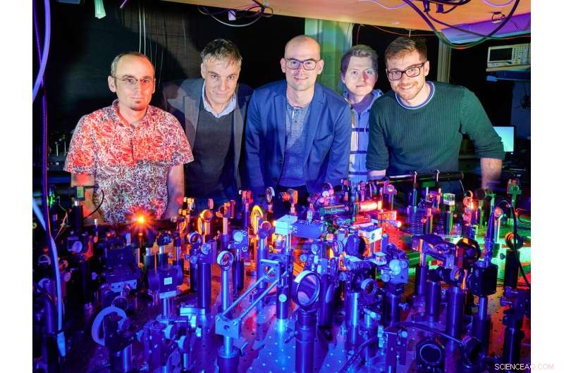 Physicists Achieve Irreversible Photon Splitting Using Bose‑Einstein Condensate