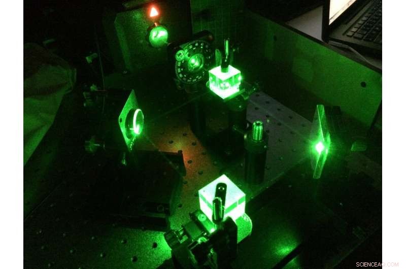 McMaster & Harvard Researchers Pioneer Intelligent Light-Matter Interaction for Next-Gen Computing