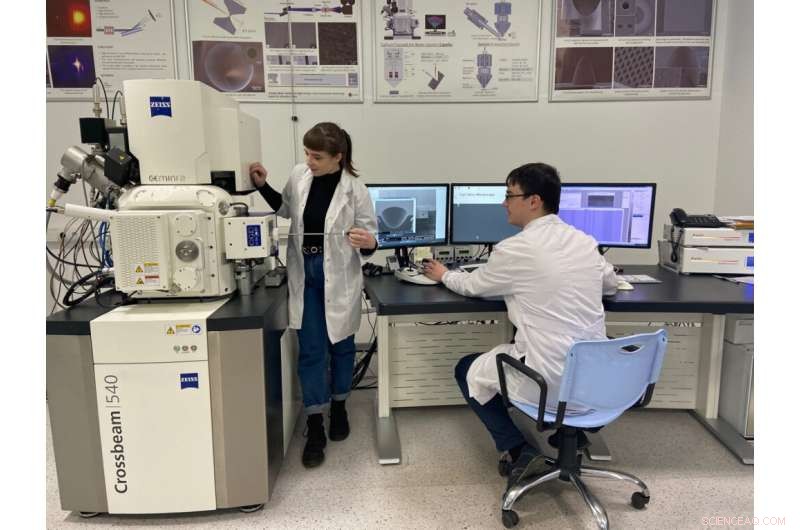 Scientists Develop First Diamond X-ray Micro-Lens for Advanced Imaging