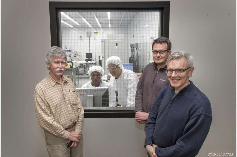 Gold Transitions Between Solid and Melted States: Insights from Time-Resolved X-Ray Diffraction