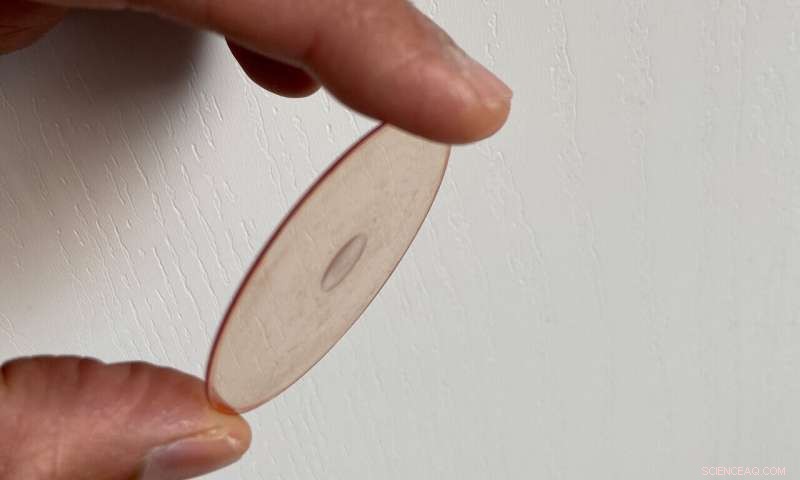 Ultra‑Thin Flat Lens Enables Focus‑Free Cameras, Cutting Weight & Cost