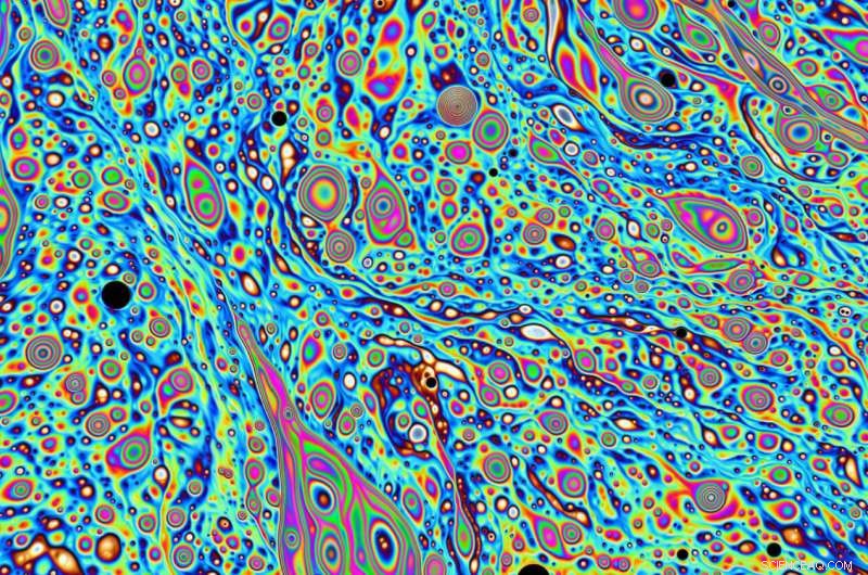 First-Ever Observation of Light’s Branched Flow Unveils New Optical Phenomena