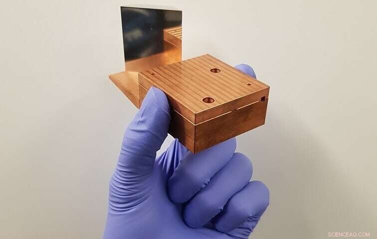 Scientists Build Pocket‑Sized Particle Accelerators That Propel Electron Beams to Nearly Light Speed