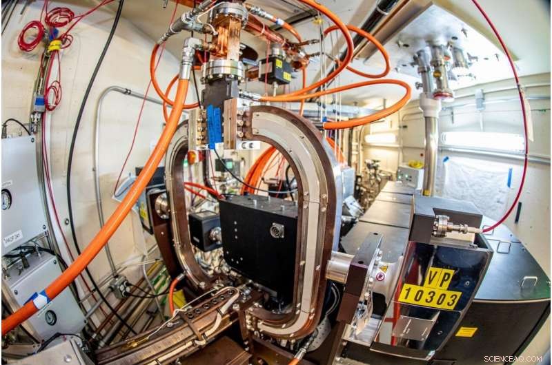 FACET-II: The World s First Facility to Revolutionize Particle Accelerators - Now Operational