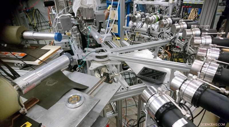 Oak Ridge Physicists Enhance Neutrino Detection Accuracy