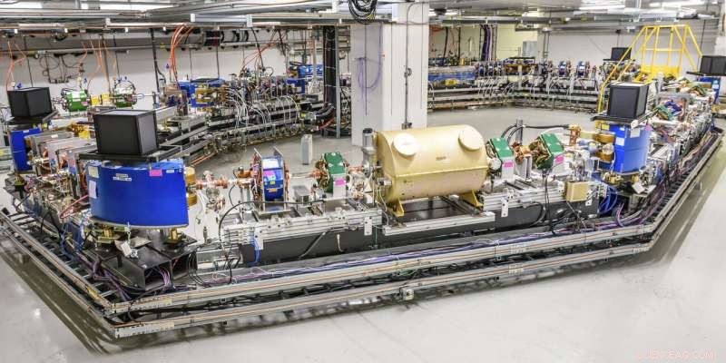 Fermilab Launches Cutting-Edge Particle Beam Cooling Experiment