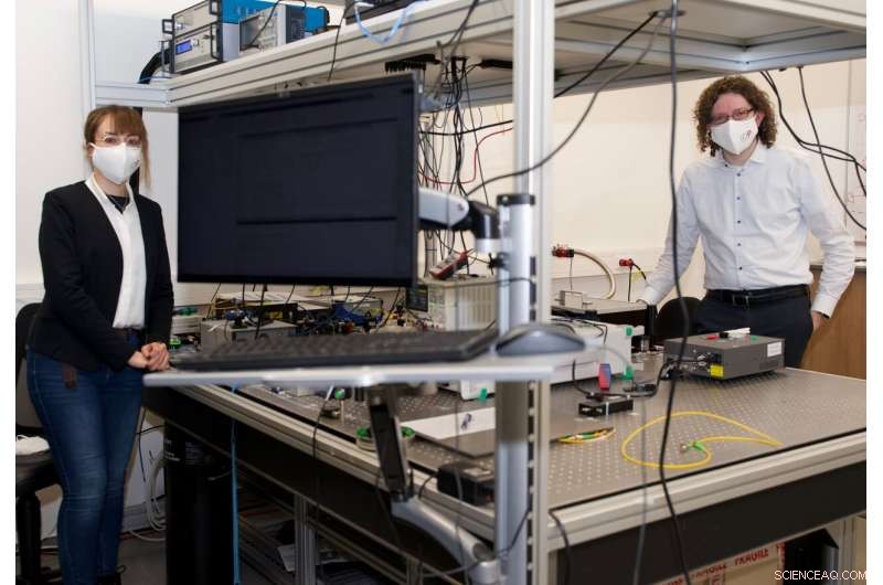 New Chromatic Light Particle Effect Paves the Way for Advanced Photonic Quantum Networks