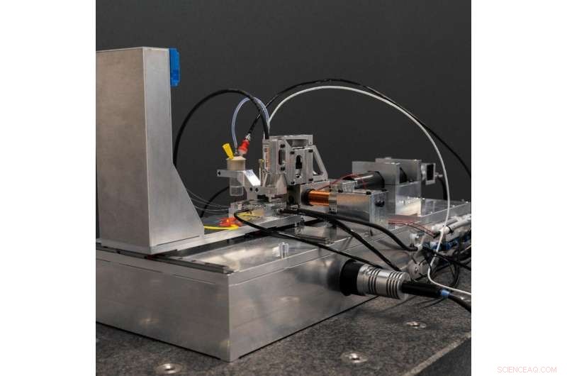 Automated Optical Fiber Alignment Cuts Errors and Costs in Photonic Chip Manufacturing