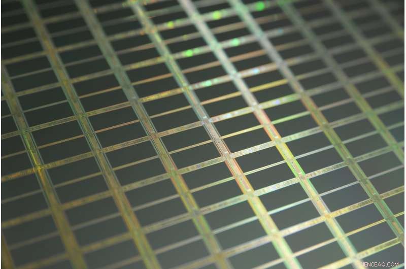 University of Surrey Study Shows Silicon Could Revolutionize Photonic Devices