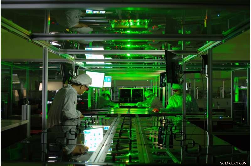 Researchers Create Record-Setting Ultra-Intense Laser Pulses