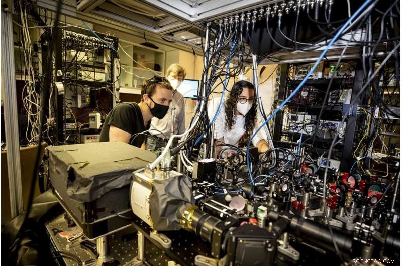Pioneering 256‑Qubit Quantum Simulator Created: A Record‑Breaking Milestone