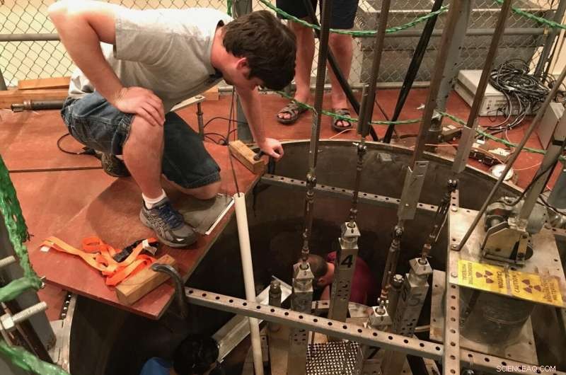 First Demonstration of Neutron Clustering in Nuclear Reactors