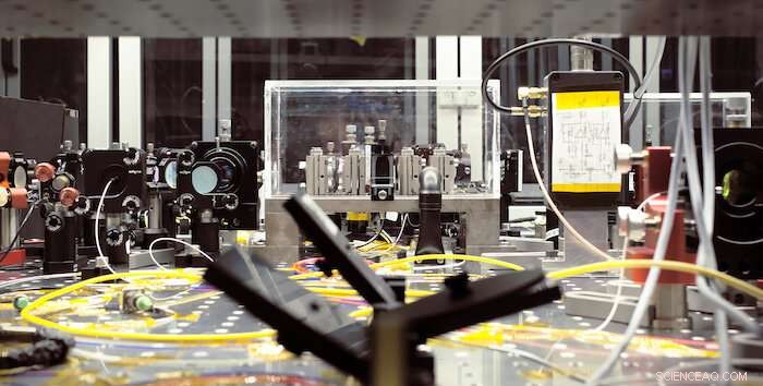 DTU Unveils Universal, Scalable Optical Quantum Computing Platform