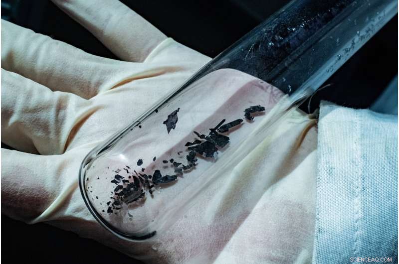 Scientists Uncover Magnon Origins in Two-Dimensional Magnet