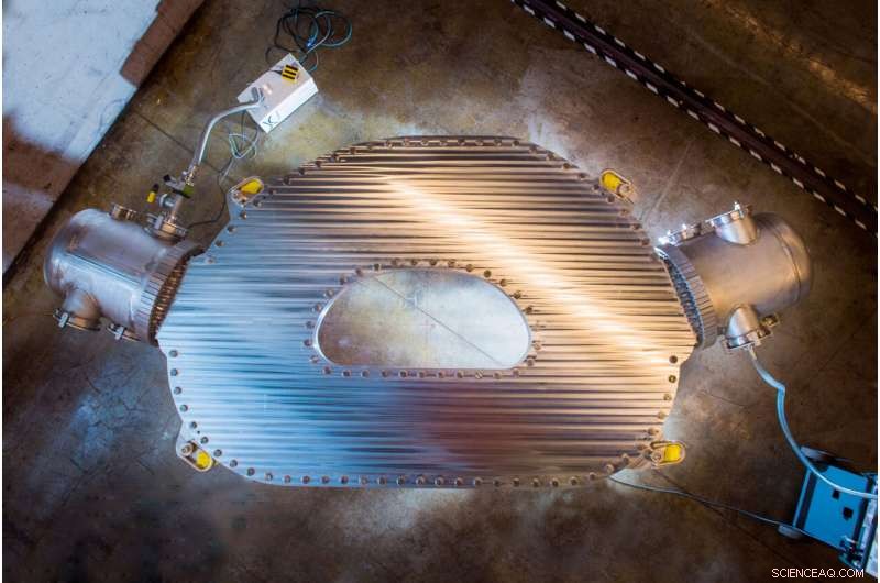 Record-Breaking 20‑Tesla Superconducting Magnet Paves Path to Fusion Energy