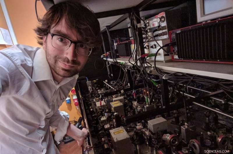 Robust Qubit Storage Achieved with Ultracold Polar Molecules