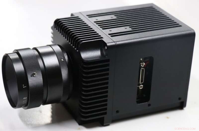 Advanced Imaging System Detects Solar Panel Defects Under Full Sunlight