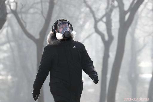 North China Cities Combat Smog: Factories Shut, Car Use Capped (Update)
