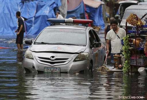 Typhoon Nock‑Ten Causes Fatality and Disrupts Christmas Celebrations in the Philippines