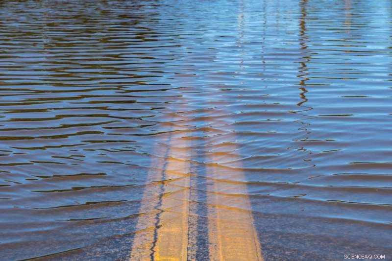 Advanced Method Forecasts Rising Frequency of Heavy Precipitation Amid Global Warming