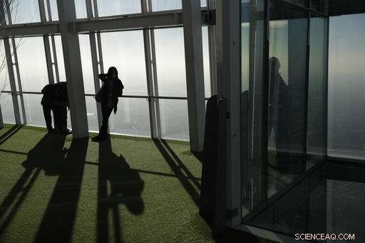 London Mayor Warns Citizens of Air Pollution Health Risks