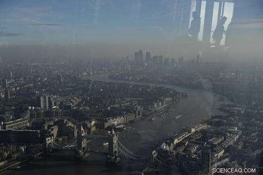 London Mayor Warns Citizens of Air Pollution Health Risks