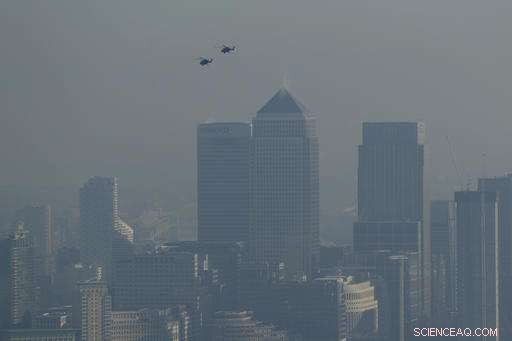 London Mayor Warns Citizens of Air Pollution Health Risks