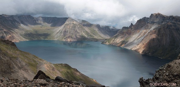 Scientists Pinpoint 1,000‑Year‑Old Volcanic Eruption to Within Three Months Using Fossilized Trees and Ice Cores