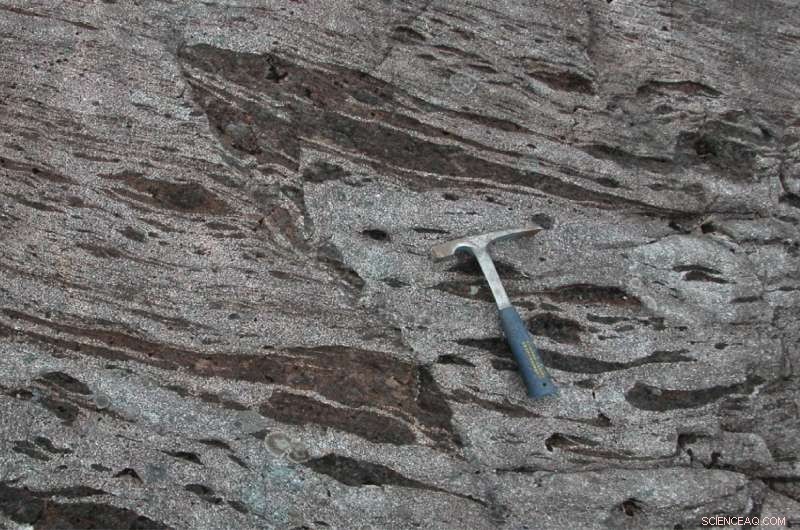 Ancient Earthquake Garnet Microstructures Uncover Accurate Fault Slip Rates