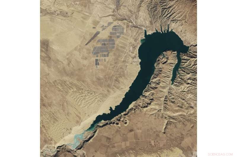 Can China Lead the Global Green Revolution, Overtaking the U.S.?