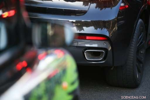 London, Paris, and Seoul Unveil ‘Name-and-Shame’ Polluting Car Index to Curb Emissions