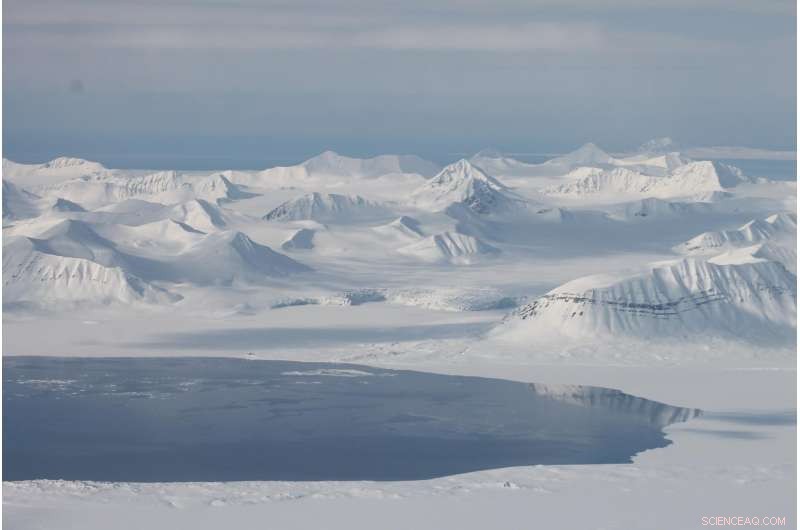 Arctic Soil Microbes Highly Sensitive to Future Climate Change