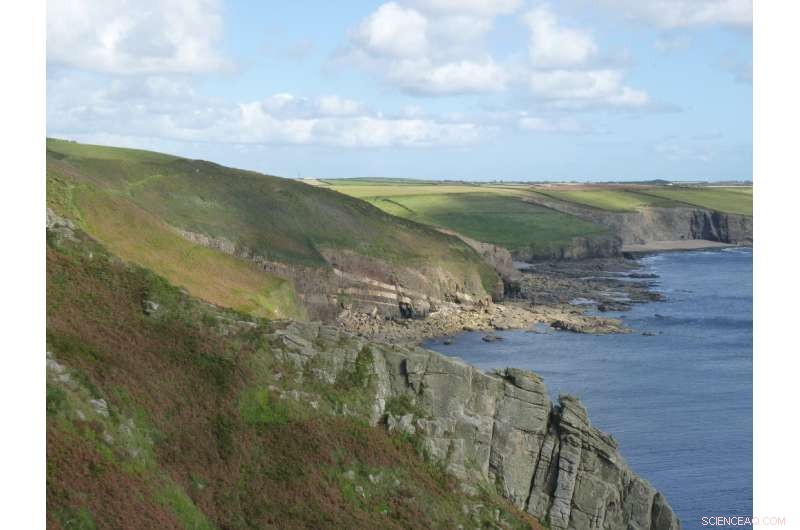 Granite Composition May Unlock Critical Metal Deposits for Low‑Carbon Technologies