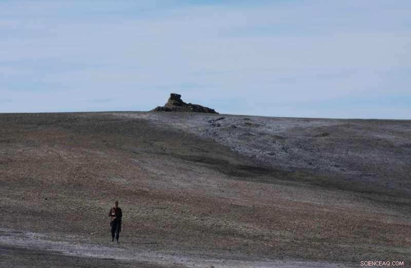 Methane Seeps Revealed in the Canadian High Arctic: Climate Impact and Geological Insights