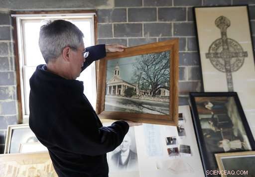 Historic 600-Year-Old White Oak Tree in Basking Ridge, N.J., Carefully Removed After Decades of Service