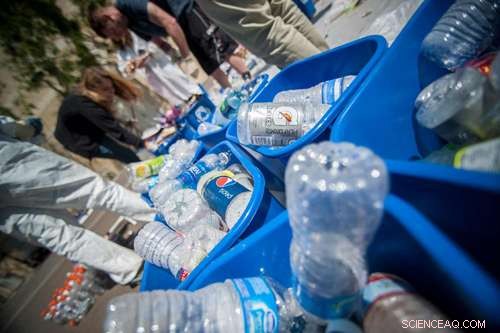 UC San Diego Students Push to Eliminate Plastic Water Bottles on Campus