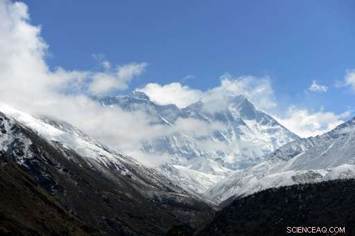 Mount Everest to Grant Record 373 Permits for Spring Summit Attempts
