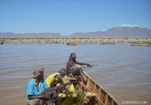 Kenyan Lake Threatens Fishing Communities: Armed Conflict Over Resources
