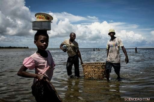 Mozambique s Natural Gas Boom Faces Growing Risks