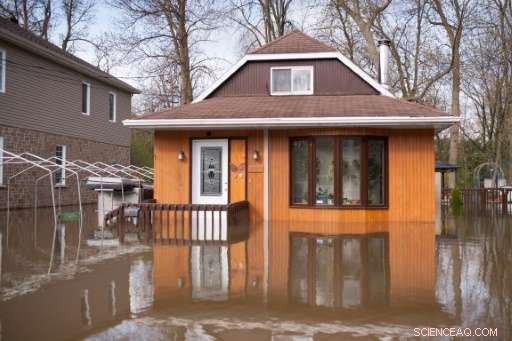 Canada’s Eastern Flood Damage Rises as Heavy Rains Ease