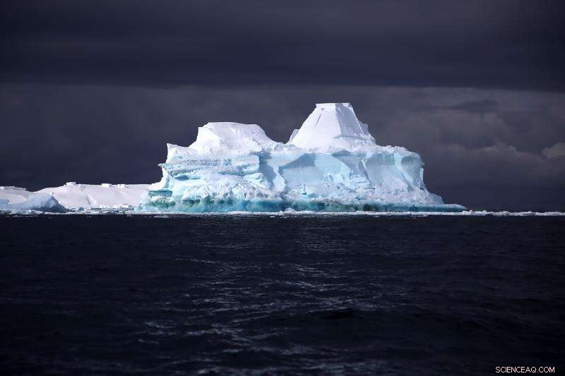 Underwater Robots Offer Precise Predictions of Ice Shelf Collapse