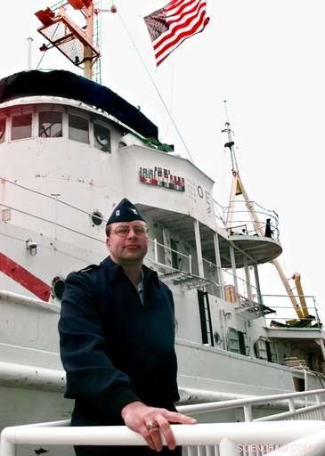 Perfect Storm Ship Sinks, Transforms into Artificial Reef