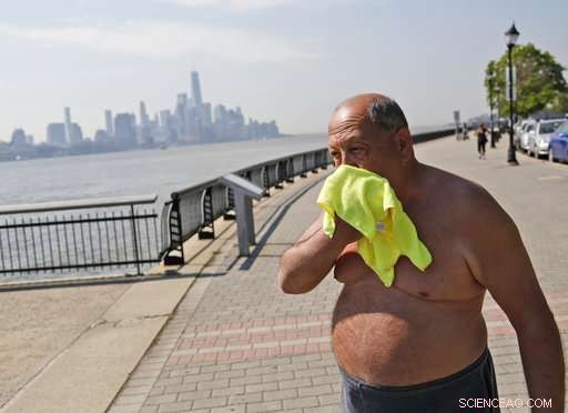 US forecasters predict hotter‑than‑normal summer ahead