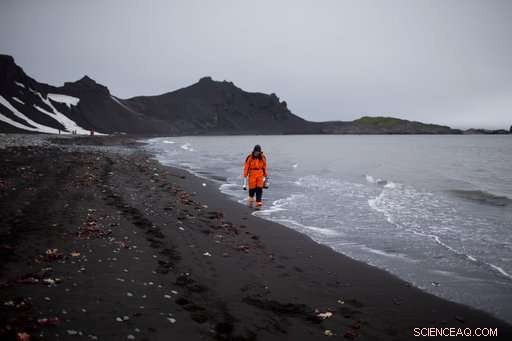 China Advocates Sustainable Development in Antarctica